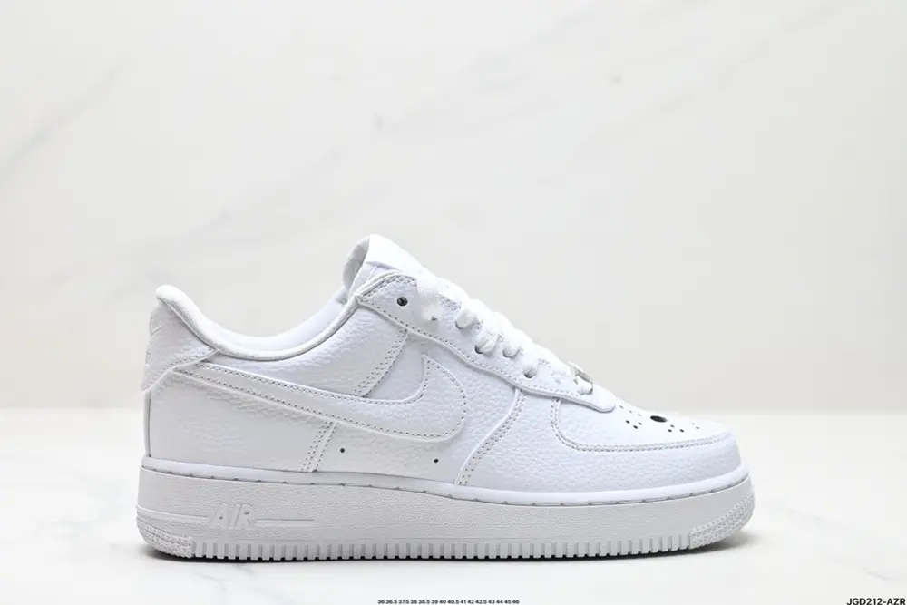 NIKE AIR FORCE 1’07 Sneakers LB4025-100