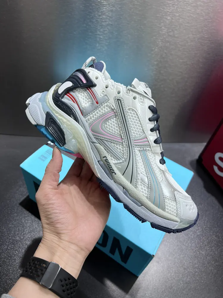 Balenciaga latest color matching retro casual shoes