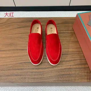 Loro piana smooth loafers. Italian top-grade cashmere is retro