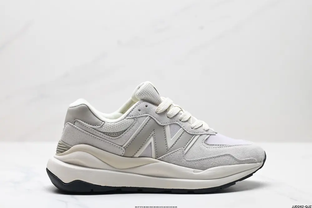New Balance New Balance NB5740 Series Item No.: W5740LT1 Specially based on the classic 574