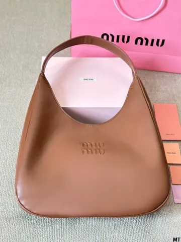 MiuMiu Hobo