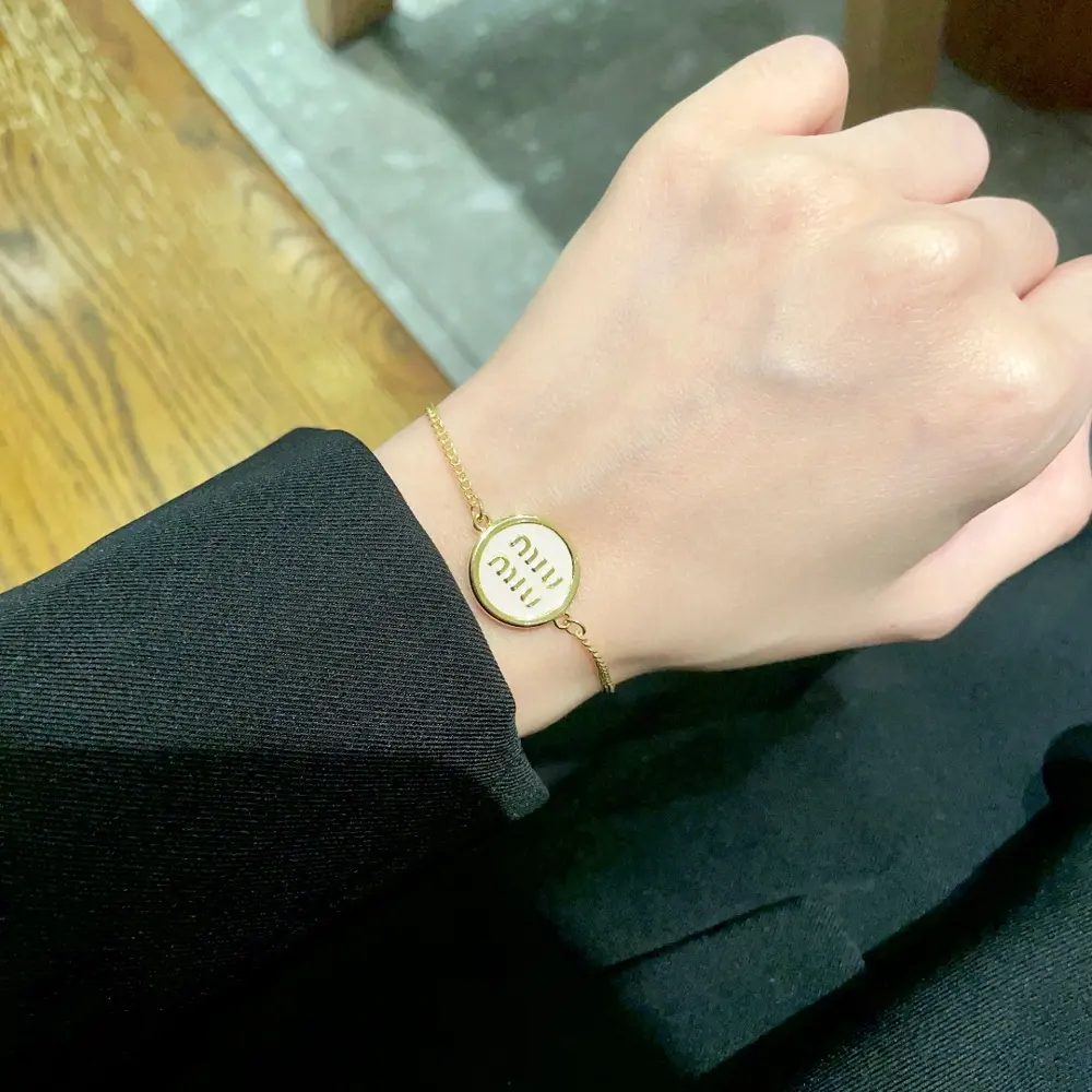 miumiu letter bracelet