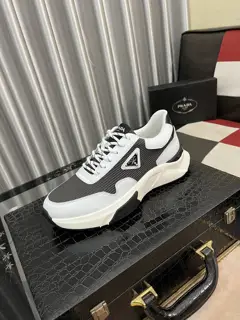 Prada men’s new casual shoes