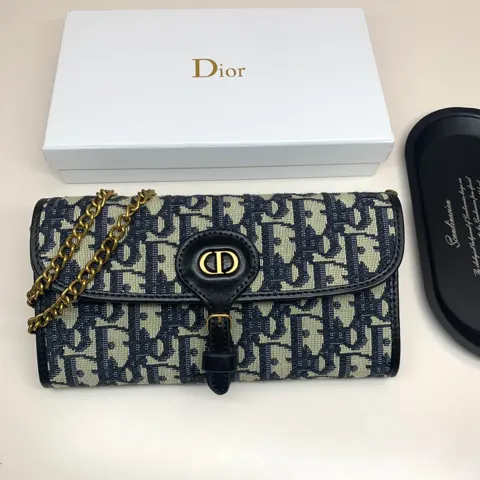 Dior Overseas
