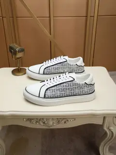 Givenchy men’s casual shoes Upper