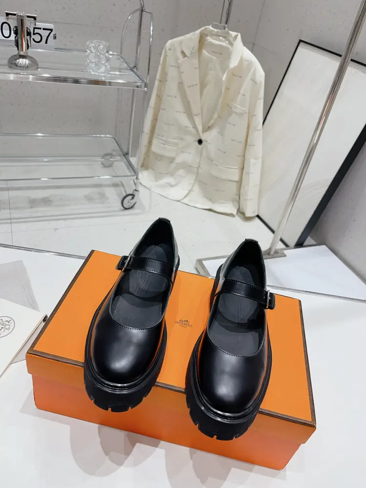 Hermes thick-soled loafers Mary Jane shoes are simple