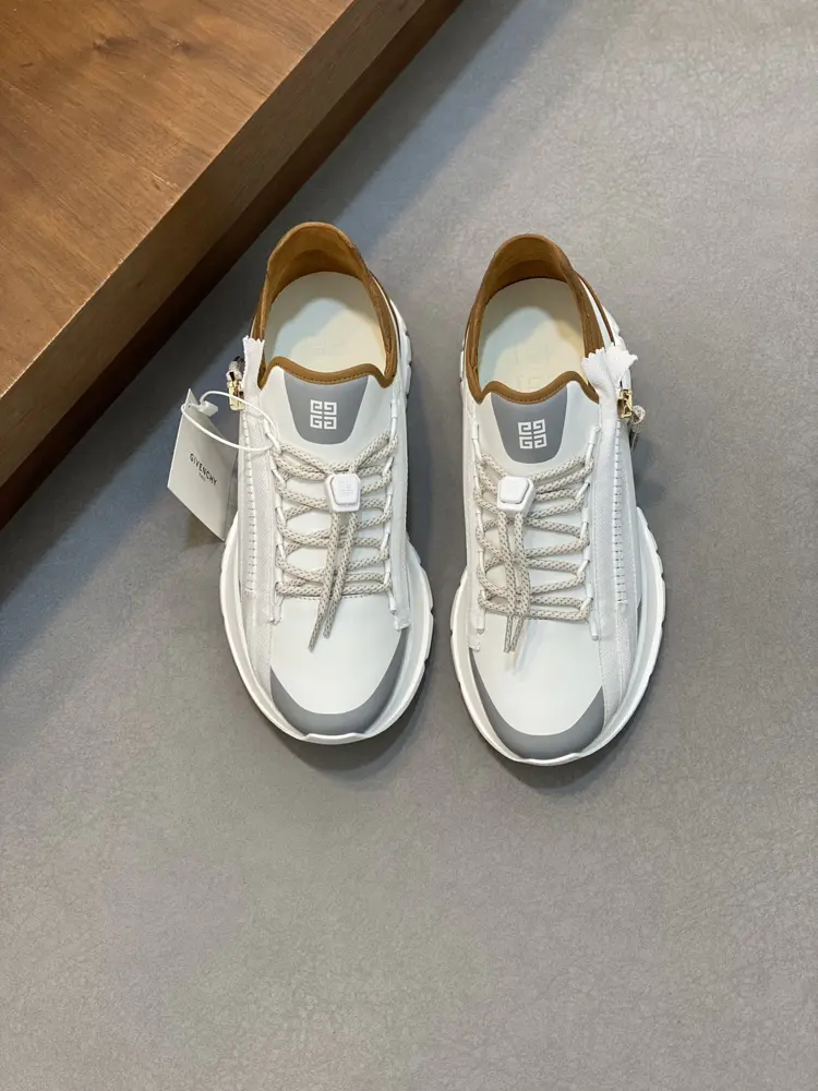 Givenchy Spectre low-top jogging air cushion sneakers