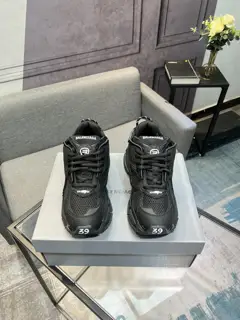 Balenciaga latest color matching retro casual shoes