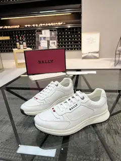 BALLY casual sports shoes series are coming to the counter at the same time