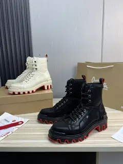 Christian Louboutin red-soled boots 1:1 original mold. Official website updated