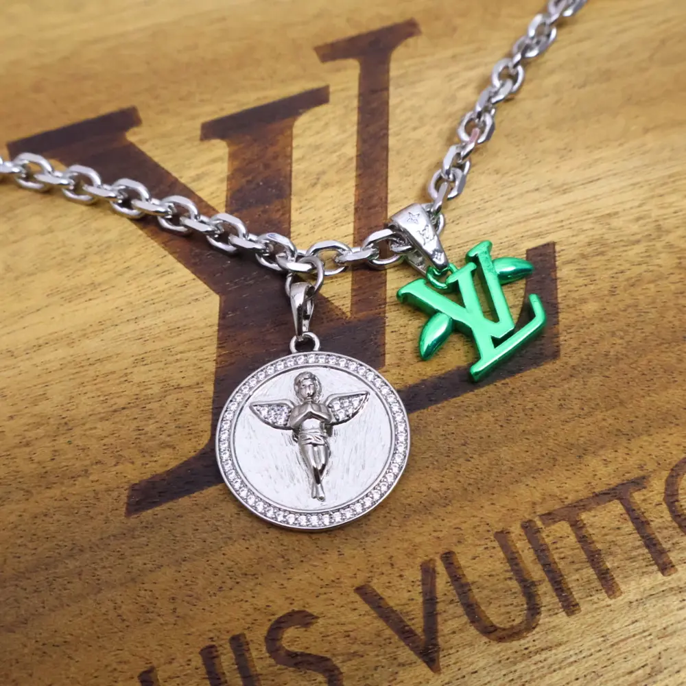 Louis Vuitton LV gold necklace new model