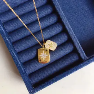 Apm monaco rice tag necklace
