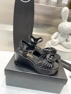 Chanel Spring and Summer New Camellia Sandals