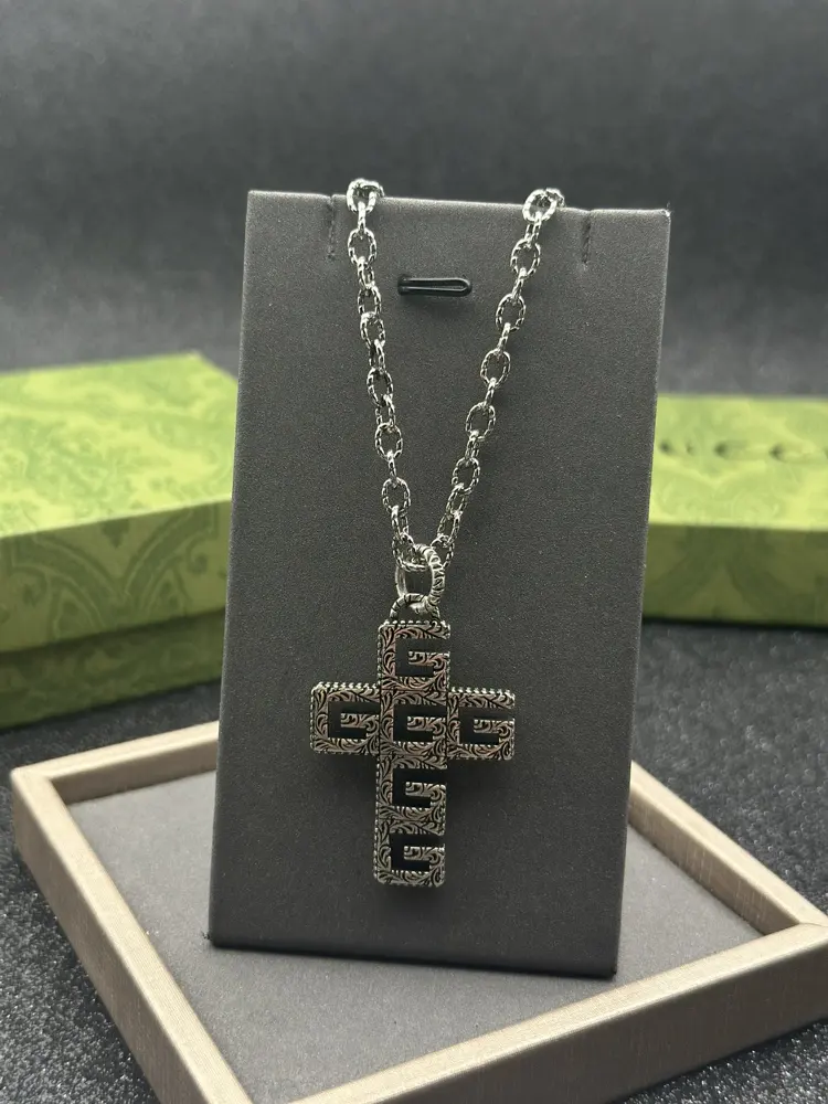 Gucci necklace