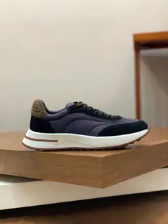 Loro piana running shoes. Compare in and out of the counter at will. This casual shoe is