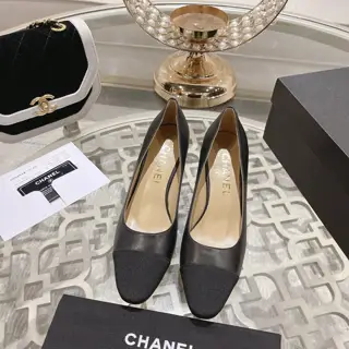 Chanel Spring and Summer Classic Colorblock Thick Heel Single Shoes Fashionable Catwalk