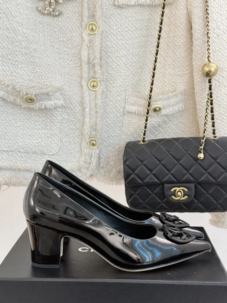 Chanel Double C Heart Buckle Pointed Toe Single Shoes Sandals Slippers Series
