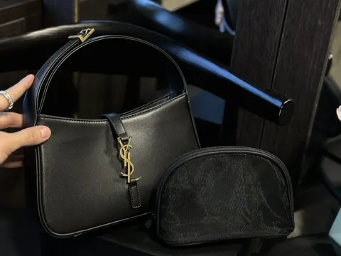 Yves Saint Laurent Bag