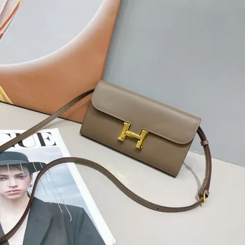 Hermès Constance