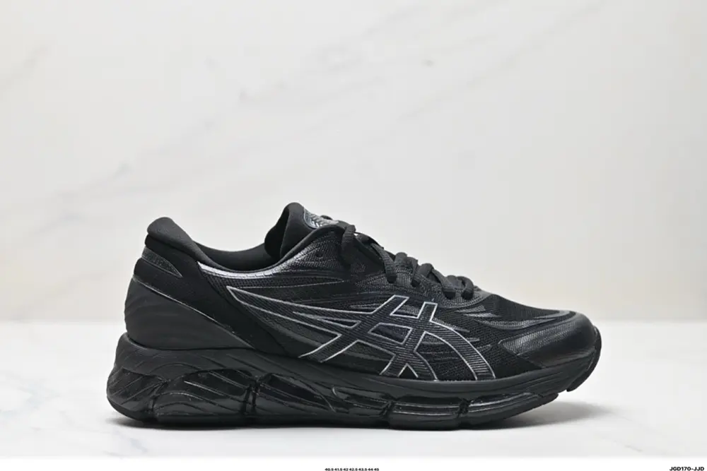 ASICS full-length GEL-Quantum 360 silicone cushioning midsole with breathable mesh and 1203A305-003