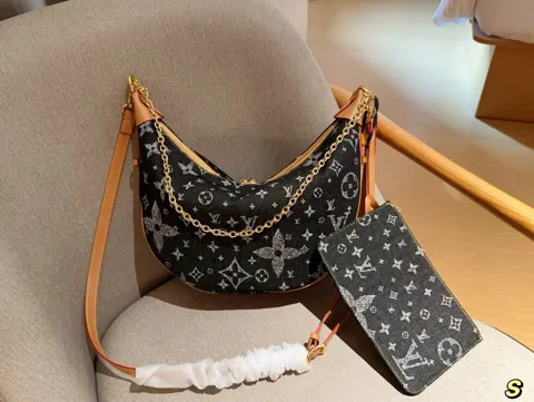 Louis Vuitton Loop
