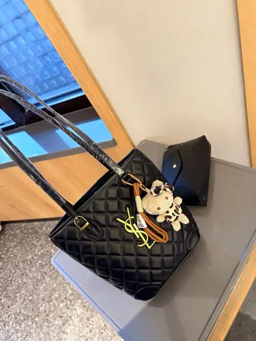 Yves Saint Laurent Bag