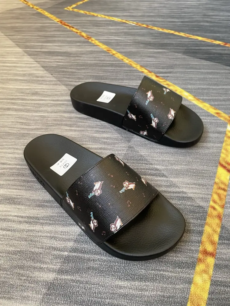 Gucci couple flip flops