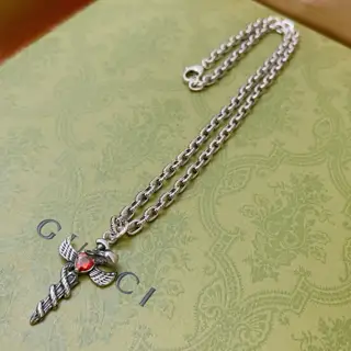 GucciThe latest Gucci necklace with a higher grade chain