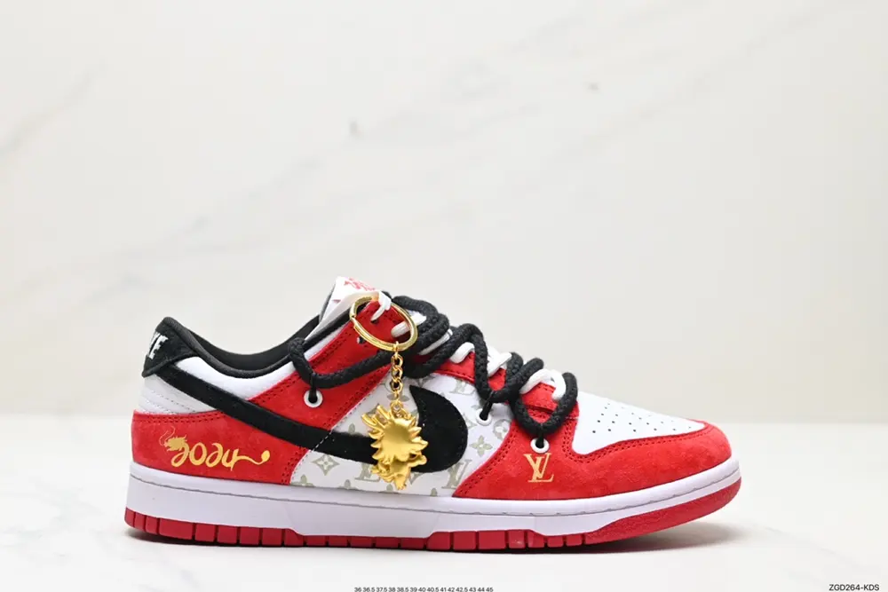 Nike SB Dunk Low x Louis Vuitton Sneakers SJ2068