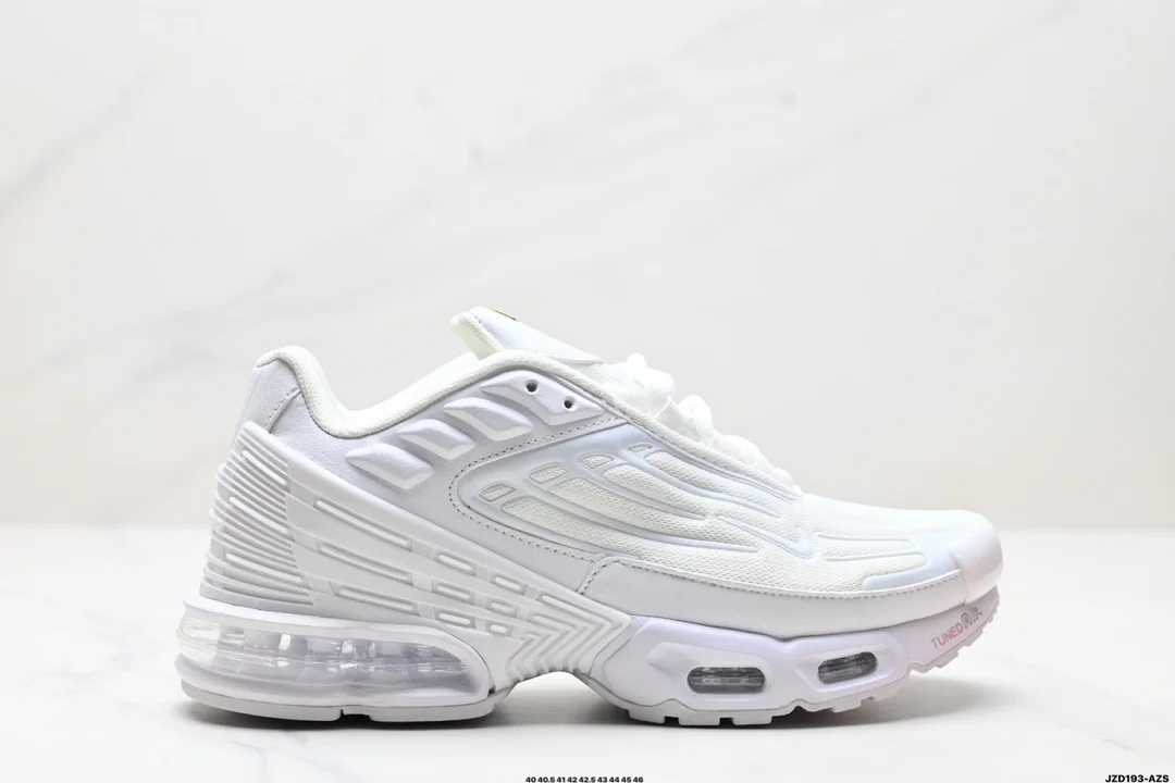 Nike Air Max Plus is the representative of Nike’s alternative shoes. TN It was born in 1996 805050