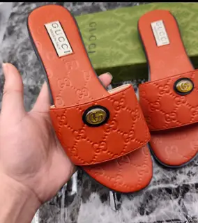 Gucci slippers