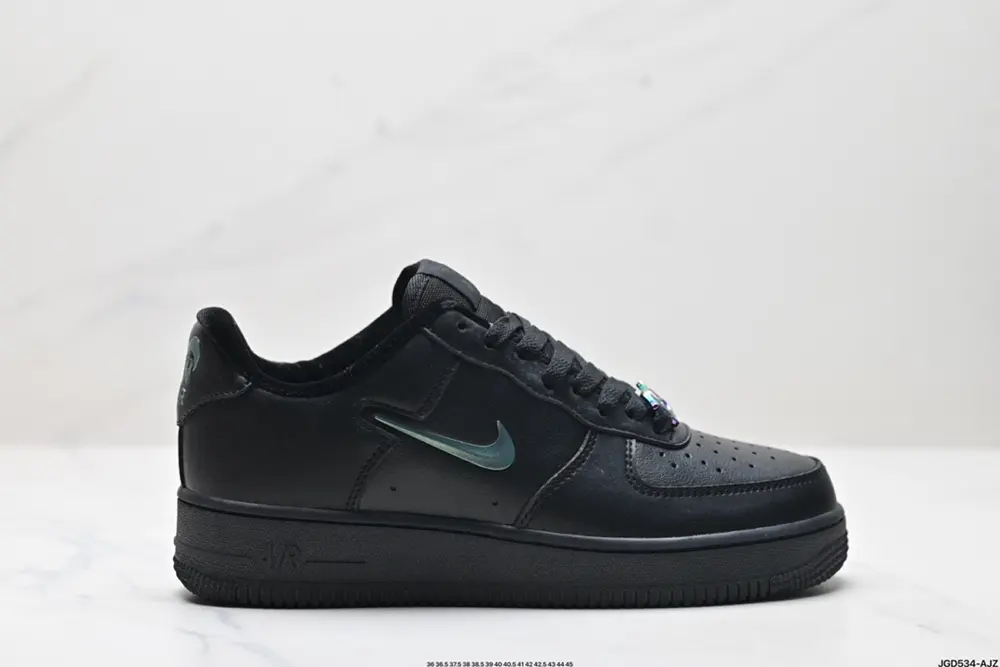 NIKE AlR FORCE 1‘07 LV8 Sneakers FJ4160-001