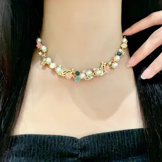 Louis Vuitton classic floral design double flower design pendant necklace