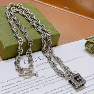 GucciThe latest Gucci necklace with a higher grade chain