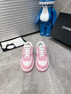 Chanel full leather casual white shoes sports skateboard shoes are loved by internet