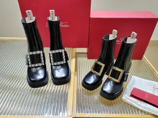 Roger Vivier classic diamond buckle patent leather short boots