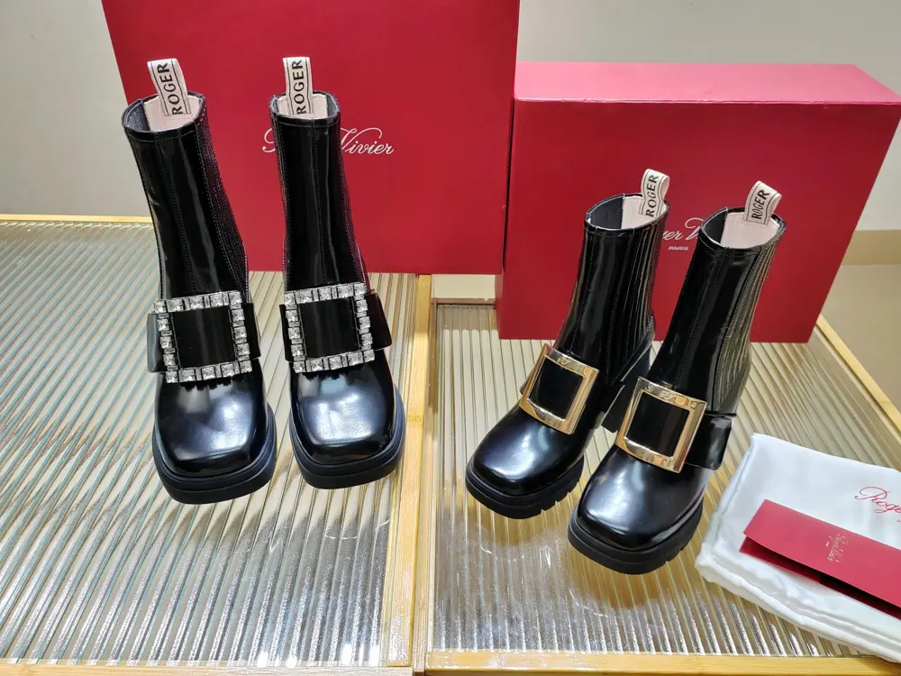 Roger Vivier classic diamond buckle patent leather short boots