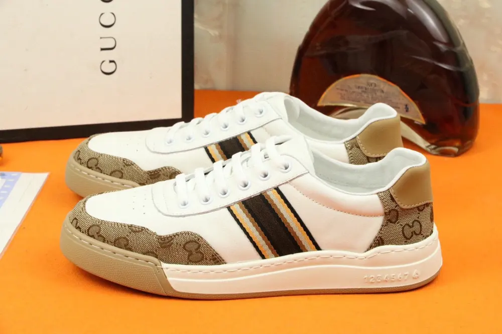 Gucci Men’s Casual Fashion Shoes Four Seasons Hot Shoes Simple and elegant style Exclusive