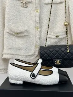 Chanel classic color-blocked Mary Jane shoes