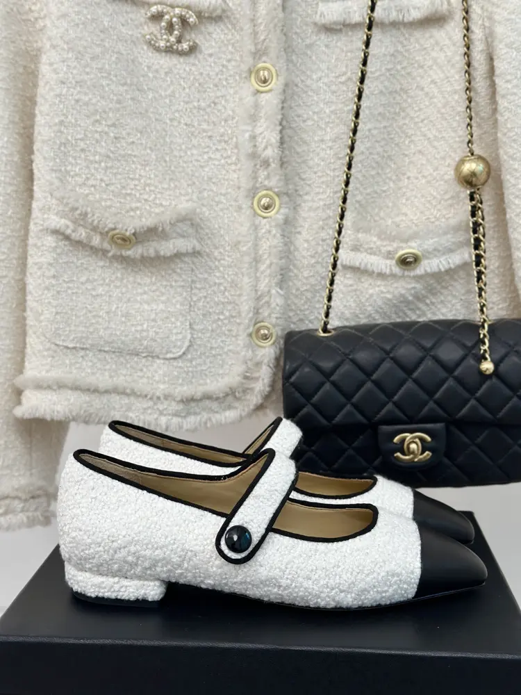 Chanel classic color-blocked Mary Jane shoes