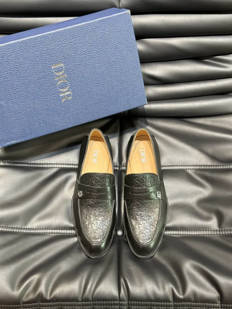 Dior men’s formal leather shoes with large soles