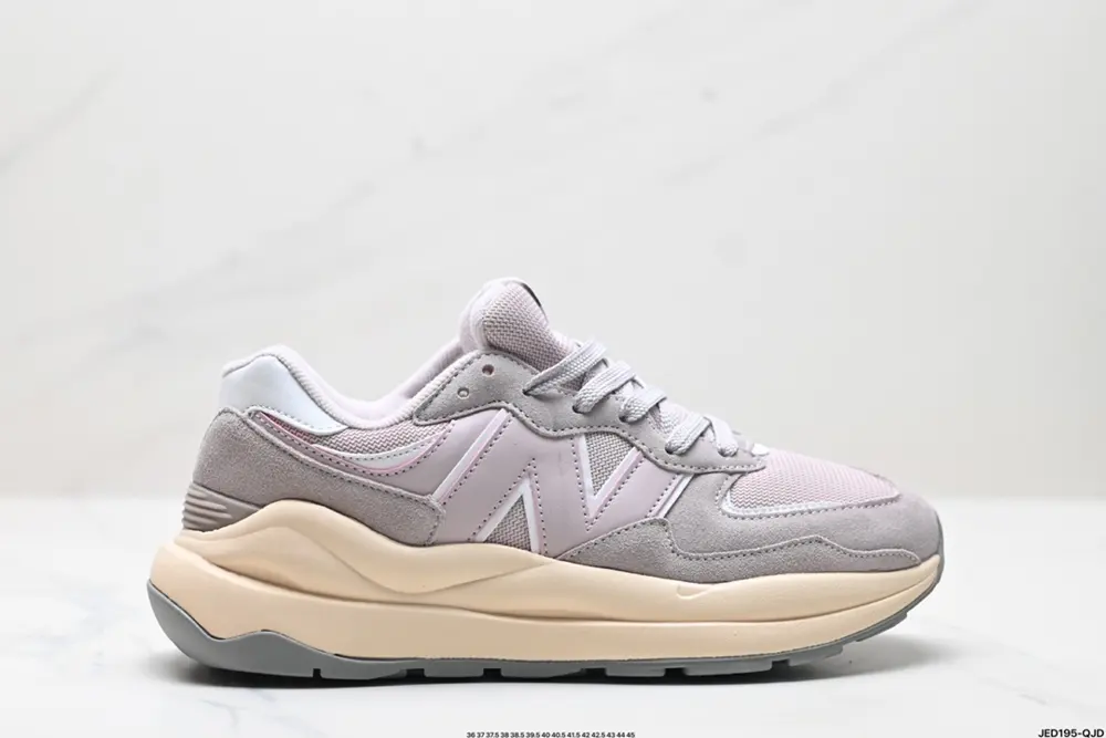 New Balance New Balance NB5740 series uses a variety of carefully selected high-quality M5740APB