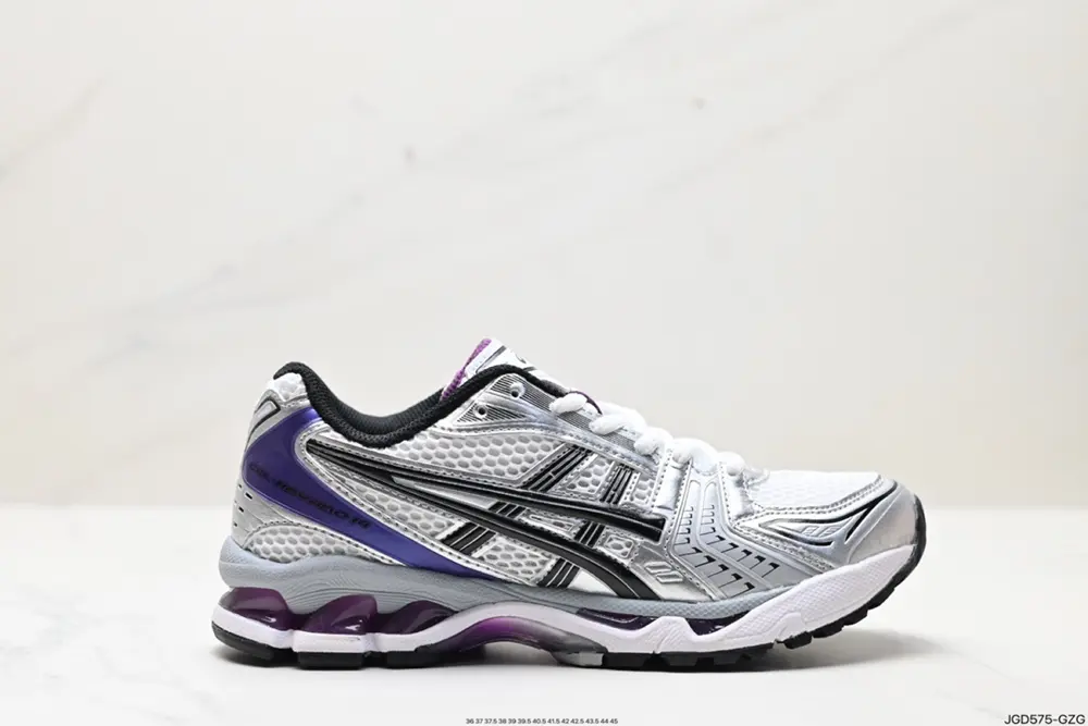ASICS breathable mesh upper with some synthetic leather material uses the new AHAR+ rubber 1201A019-101