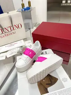 Valentino thick-soled rivet sports casual shoes white shoes