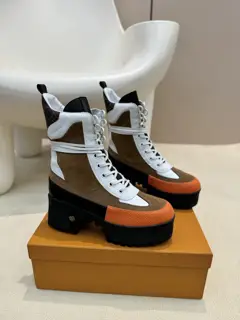 Louis Vuitton thick-soled shoes