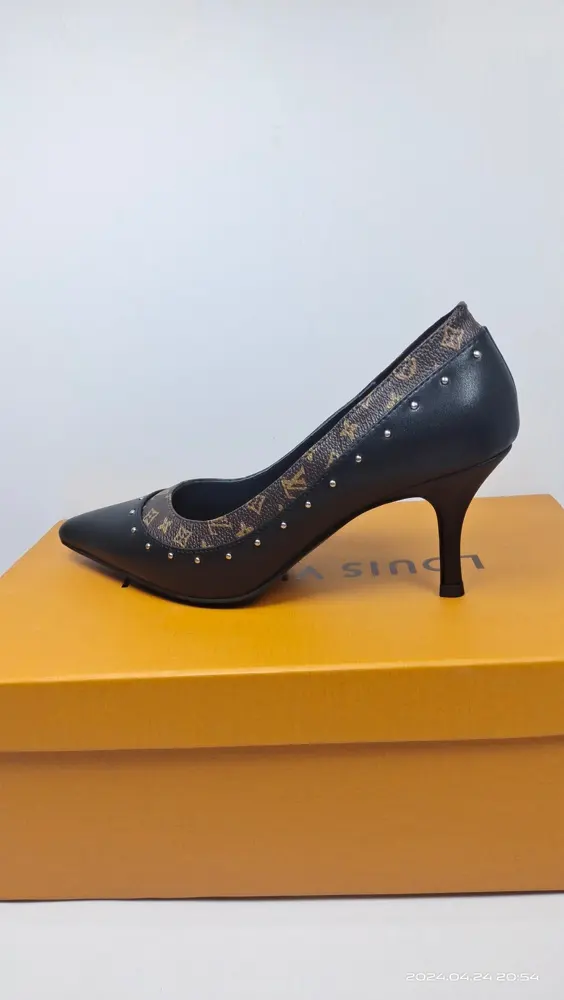 Louis Vuitton Louis Vuitton single shoes 35-42