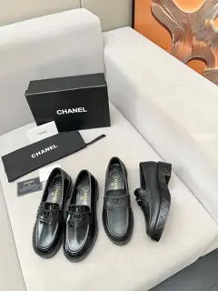 Chanel high school student retro loafers