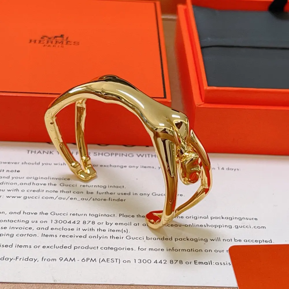Hermes Same style for men and women