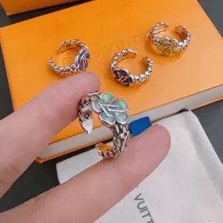 Louis Vuitton ring