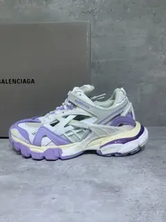 Balenciaga Track 4.0 Balenciaga 4th generation Added a new design While continuing the